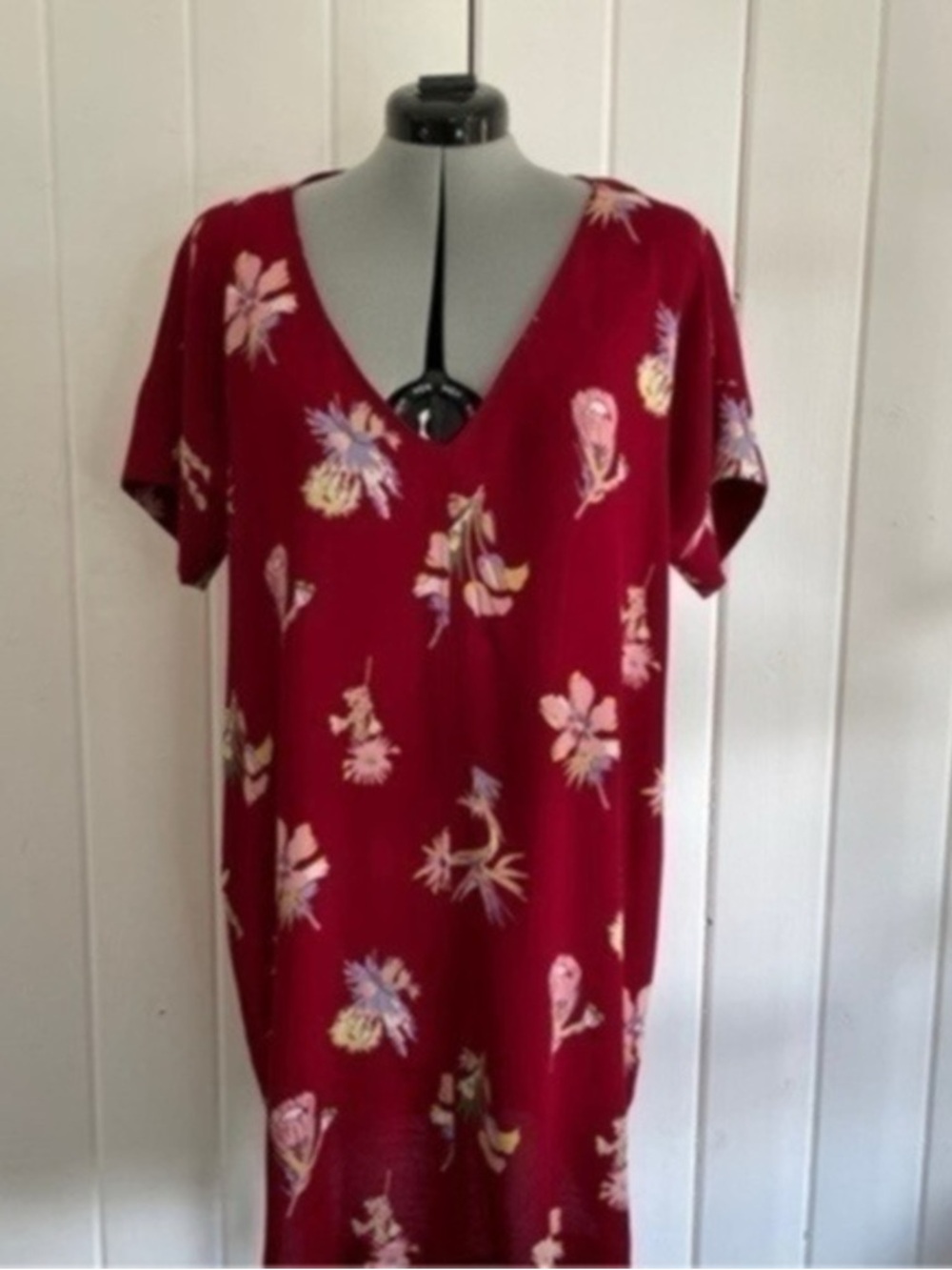Madewell Floral V-Neck Tunic Top - Burgundy with Pastel Blooms